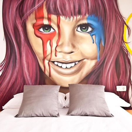 Ryans Budget Ibiza Bagian luar foto