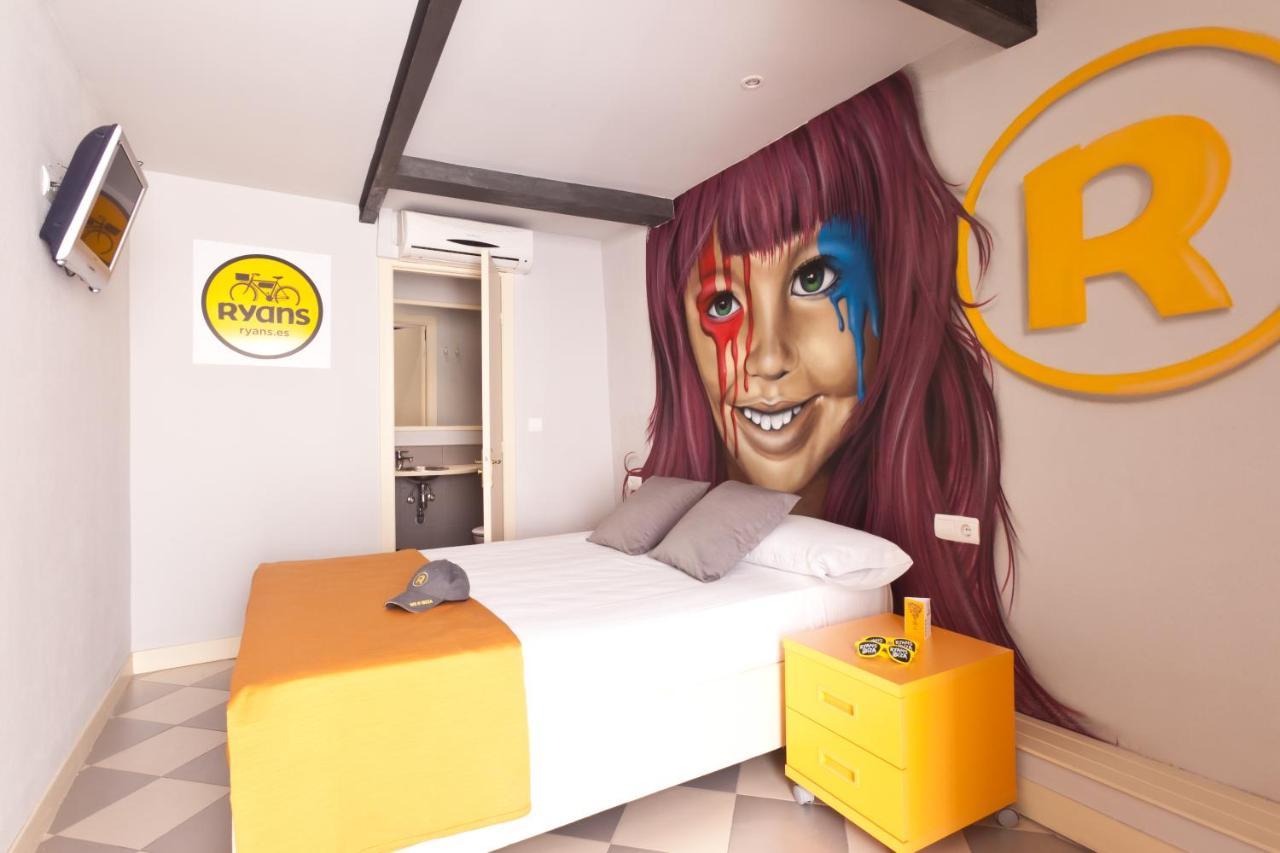 Ryans Budget Ibiza Bagian luar foto